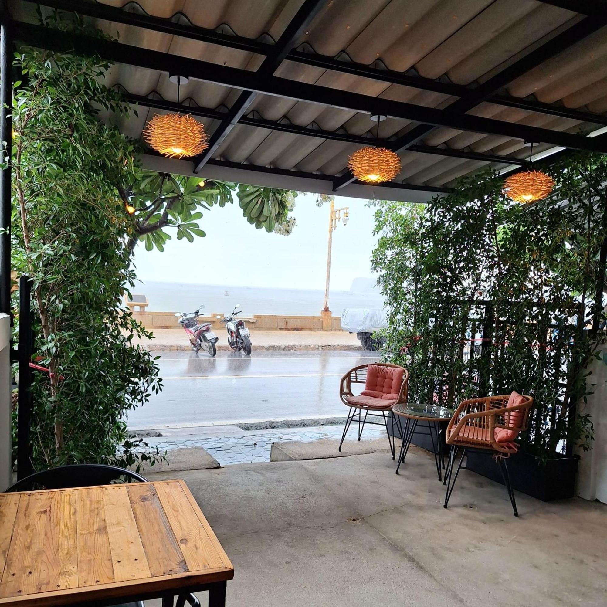 Jungle Cafe And Guesthouse 쁘라쭈압키리칸 외부 사진